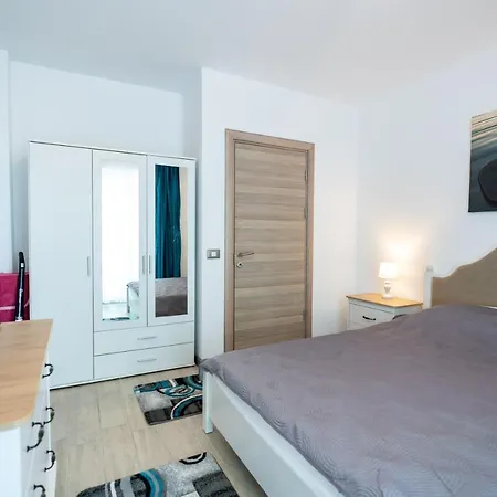 Apartment San Francisco Pool & Spa Mamaia Nord